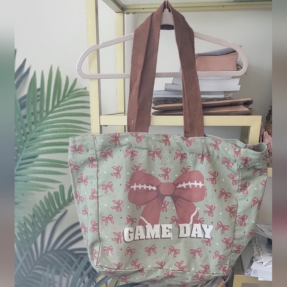 🎀🏈 Game Day Football Shopper Bag 🏈🎀 - Picture 4 of 8